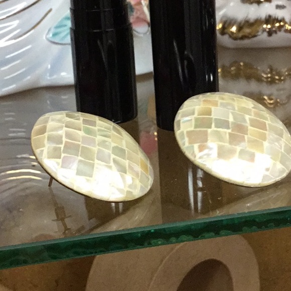 Shell earrings - Picture 2 of 4